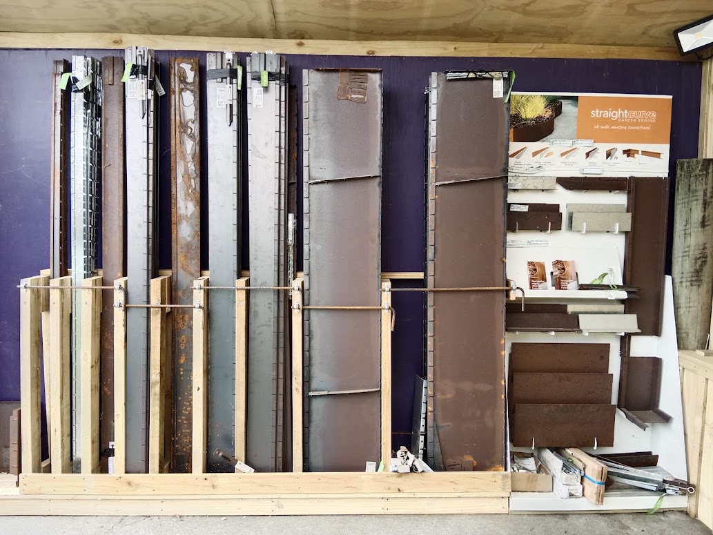 Straightcurve Kaipara Coast Plant Centre & Sculpture Gardens